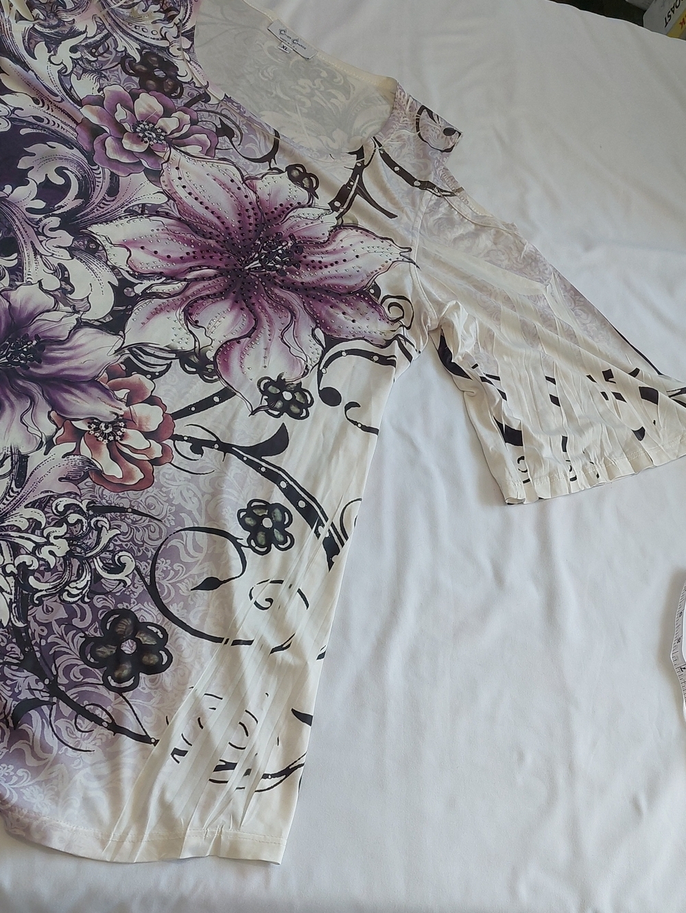 Cover Charge  Vintage   Floral Print Scoop Neck And Open Shoulders Size XL